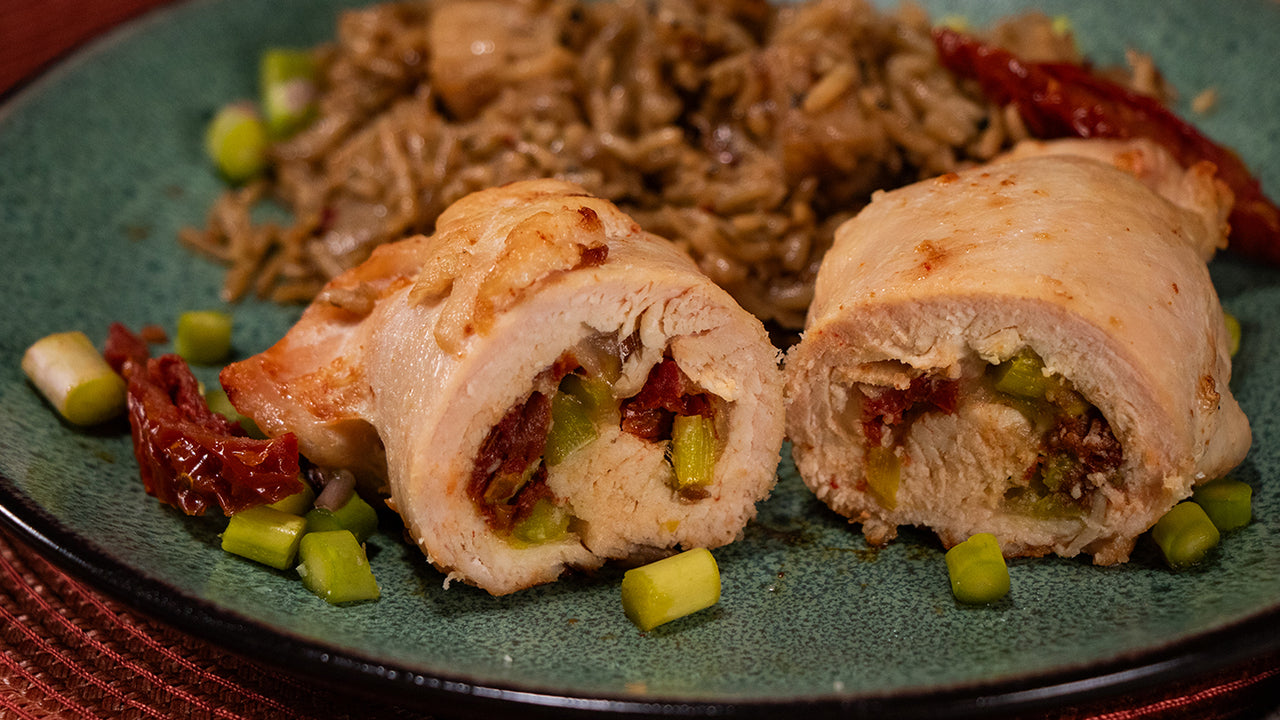 Halal chicken pinwheel sandwiches in flour tortillas sliced for easy transport kids-friendly picnic food